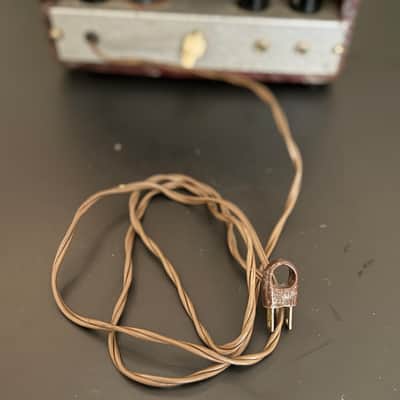 Magnatone Varsity M-197-3-V Vintage TUBE Amplifier Mother of Toilet Seat! image 3