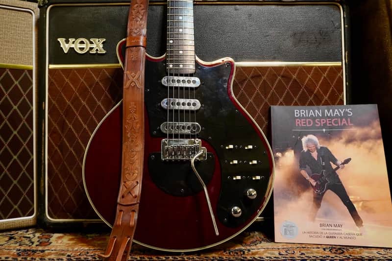 Brian May Guitars Brian May Guitars Rightone Strap BM Book Red Special Pack image 1
