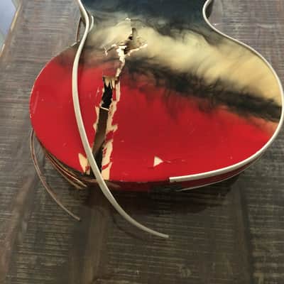 Wandré BB with tremolo (very rare) 1960 Black-Yellow-red with smoke patterns image 11