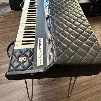 RM Electra-Piano and Harpsichord 300B Late 1960s - Gray / Silver Vinyl     with Original Legs and Case image 6