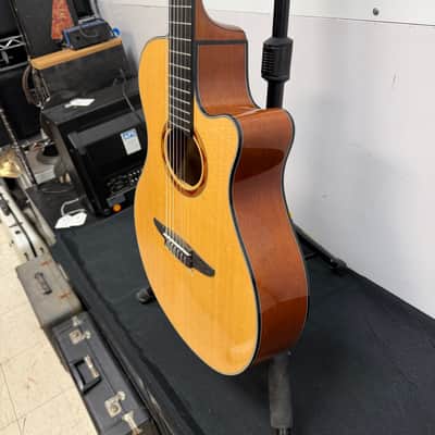 Used Yamaha NTX700 Solid Spruce Top Classical Acoustic-Electric Classical Guitar Natural image 13