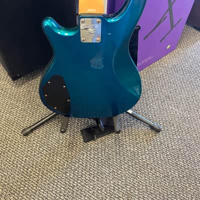 Series 10 4 String Bass - Emerald metallic image 8