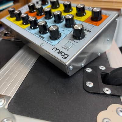 Moog Sirin Analog Messenger of Joy 2019 - Present - Silver image 2
