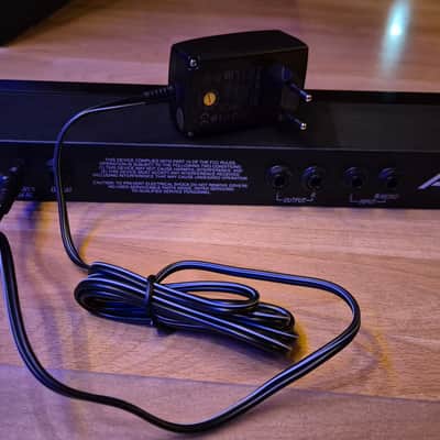 Alesis MicroVerb III 16-Bit Digital Reverb and Delay 1991 - 1996 - Black image 2