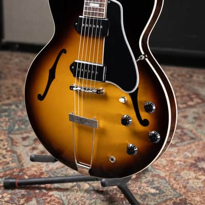 Fender Dealer Exclusive Vintera Road Worn '60s Stratocaster, Rosewood Fingerboard Electric Guitar - 3-Color Sunburst with Hardshell Case image 7