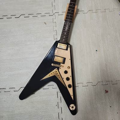 Tokai Flying V image 1