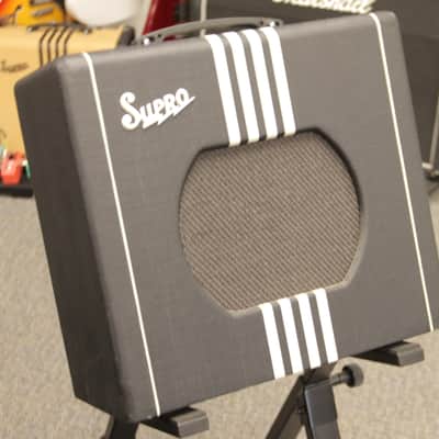Supro 1820R Delta King 10 5-Watt 1x10" Guitar Combo 2021 - Present - Black / Cream Stripes image 1