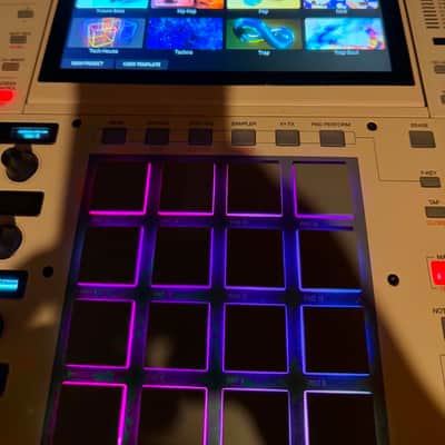 Akai MPC X Special Edition Standalone Sampler / Sequencer 2023 - Present - Grey image 11
