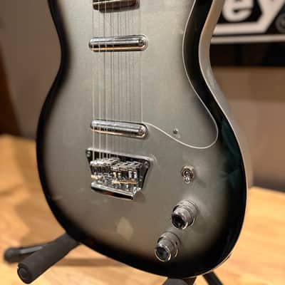 Silvertone 1303/U2 Reissue 2010s - Silverburst image 5