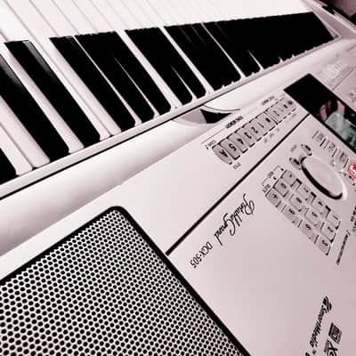 MUST SEE!!! YAMAHA DGX 505 SEMI-WEIGHTED 88-KEY DIGITAL PIANO IN AMAZING CONDITION! image 23
