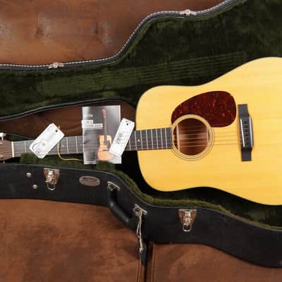 Martin D-18 image 16