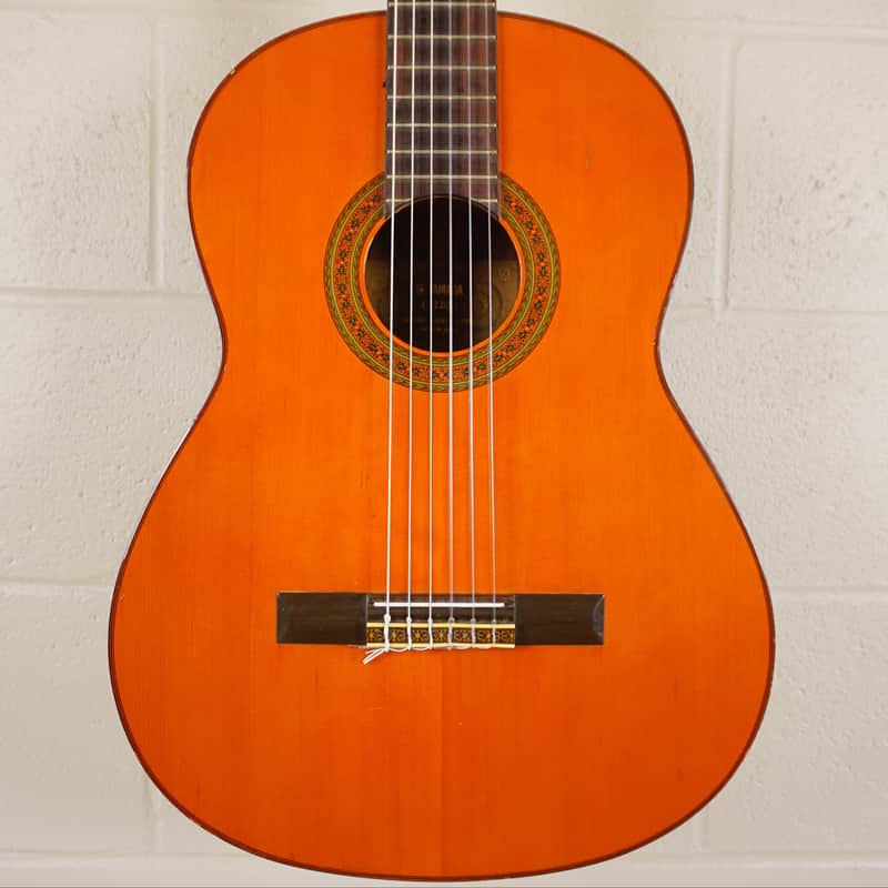 Vintage 1970s Yamaha G-220A Classical Guitar Nippon Gakki MIJ Japan w/ Case