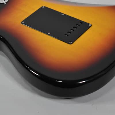 Fender ST-72 CIJ Stratocaster Three Tone Sunburst Finish Electric Guitar image 8