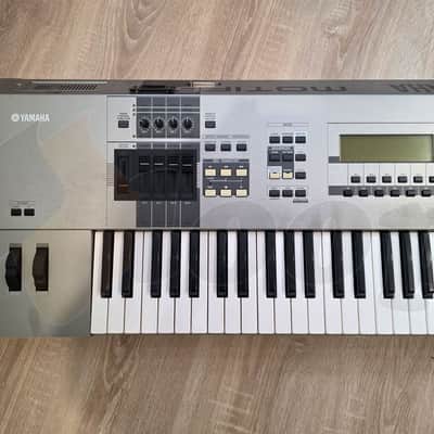 Yamaha MOTIF 6 Production Synthesizer image 2