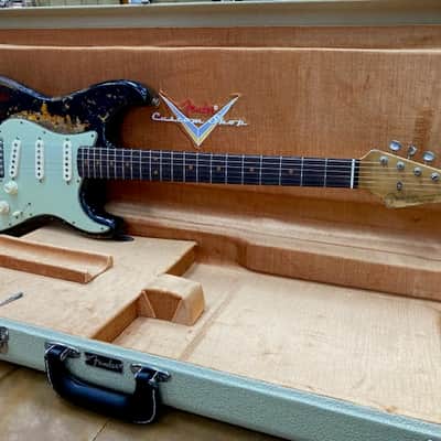 Fender Stratocaster Customshop SUPHREL 1963RI 2024 - Super Faded Aged Black Over 3-Colour Sunburst image 16
