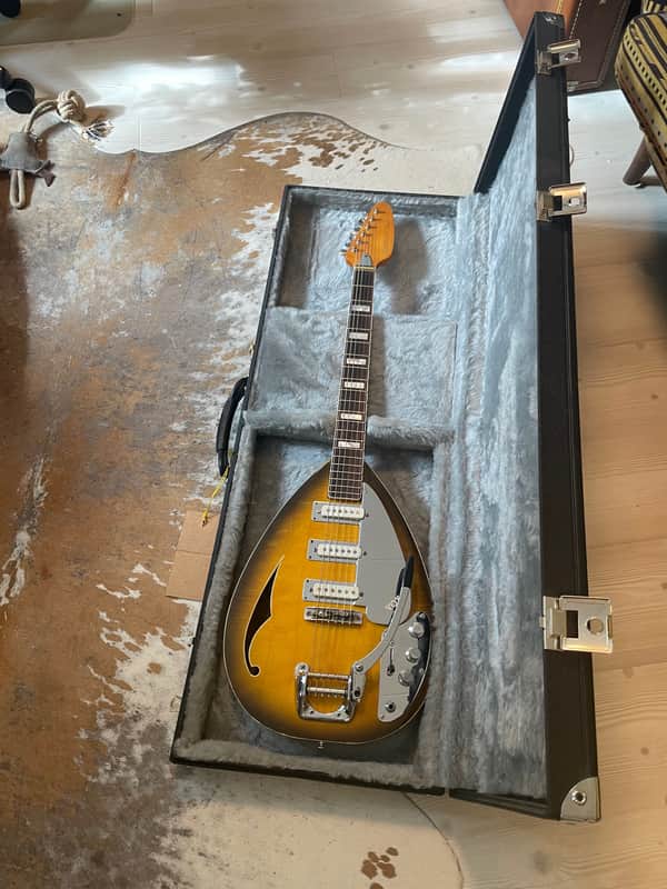 Vox Spitfire teardrop MK VI 1967 - lacquer image 1