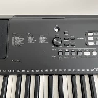 Yamaha PSR-EW310 76-Key Portable Keyboard 2020 - Present - Black image 11