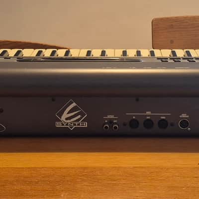 E-MU Systems E-MU Systems E-Synth Keyboard 76-Key 128-Voice Sampler Workstation 1997 - Gris image 5
