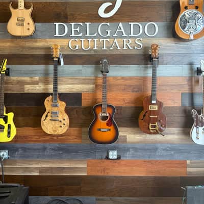 Guild M-240E Troubadour - Satin image 1