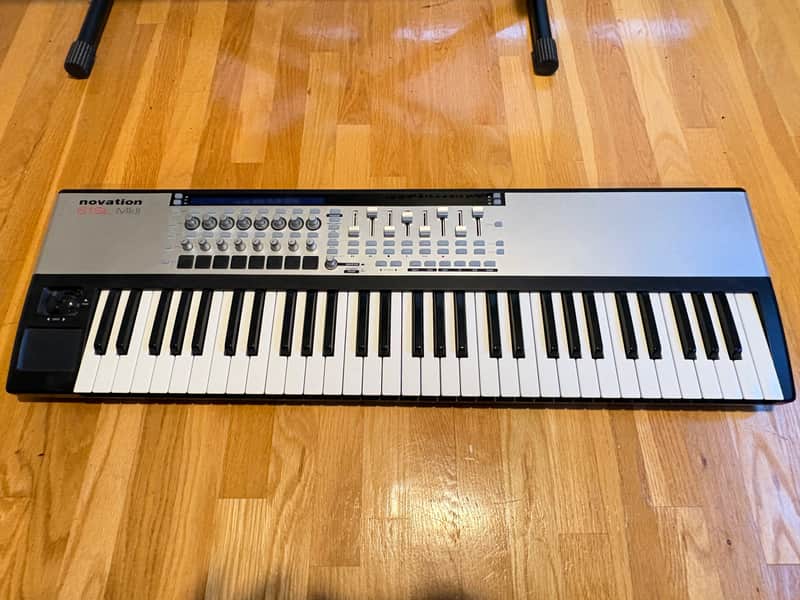 Novation SL MkII 61鍵 MIDIコントローラー sl61-mkiii-overhead-2400-x-