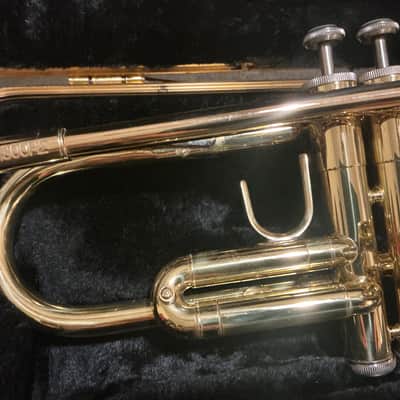 Bach TR300H2 Bb Trumpet 2019 - Lacquer image 2
