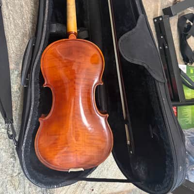 Violin, 4/4 size. with case and bow. image 5