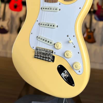 Fender Yngwie Malmsteen Signature Stratocaster - Vintage White - Scalloped Fretboard image 7