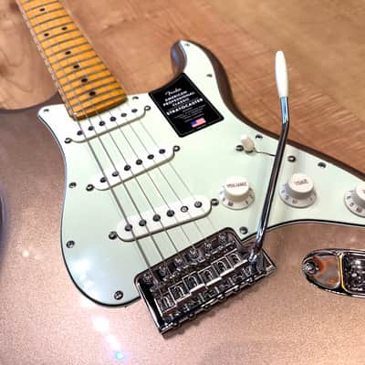 Fender American Professional Classic Stratocaster Electric Guitar 2025 - Faded Firemist Gold image 8