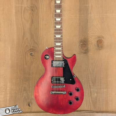 Gibson Les Paul Studio T 2016 – Red – Gibson Teardrop Gig Bag – Used Very Good image 2
