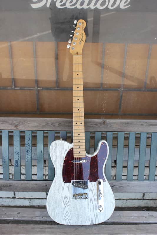 Fender American Special Telecaster with Maple Fretboard 2012