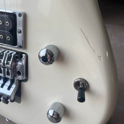 Ibanez JS1-WH Joe Satriani Signature HH 1990 - 1991 - White image 4