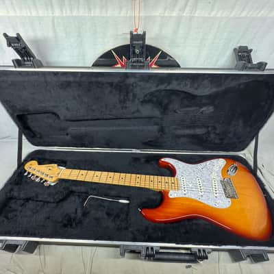 Fender American Standard Stratocaster Guitar with Case 2010 - Sienna Sunburst / Maple neck image 1