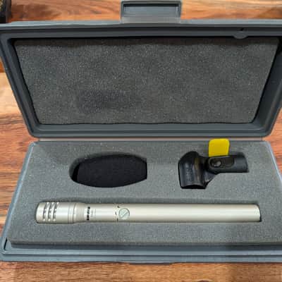 Shure SM81 Small Diaphragm Cardioid Condenser Microphone 1984 - Present - Silver image 1