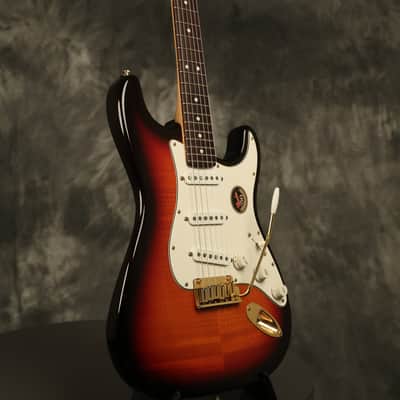1996 Fender 50th Anniversary Stratocaster Sunburst w/GOLD hardware FLAME MAPLE body!!! image 8