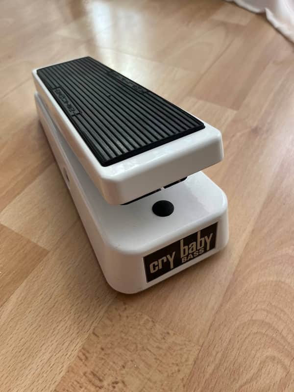 Dunlop 105Q Cry Baby Bass Wah 1999 - Present - White image 1