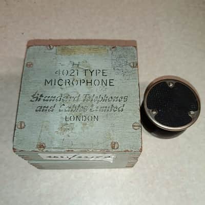 STC 4021A Apple and Biscuit Microphone with original box image 2