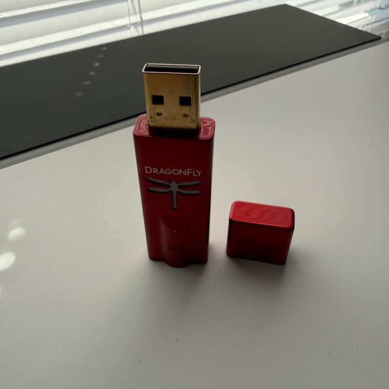 AudioQuest Dragonfly Red (2021)