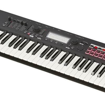 Korg Kross 2 61 Super Matte Black con custodia korg USATA image 2