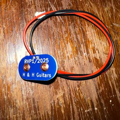 Variax Guitar Replacement Battery Cable (RVP-1) image 4