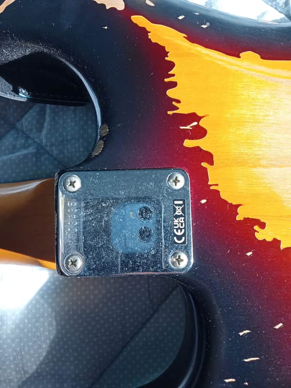 Fender Mike McCready Signature Stratocaster 2023 - Present - 3-Color Sunburst Relic