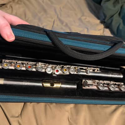 Gemeinhardt 3OB Open-Hole Flute with Offset G, B-Foot 2010s - Silver-Plated image 6