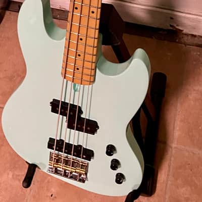 Sire Marcus Miller U5 Short Scale Bass Mint Green image 3