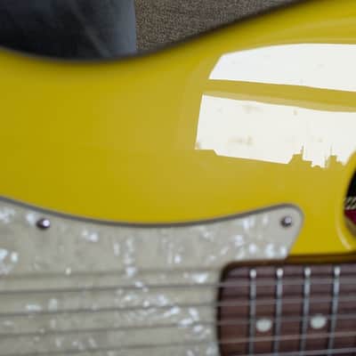 Fender Tom DeLonge Stratocaster Original 2002 - 2003 - Graffiti Yellow image 13