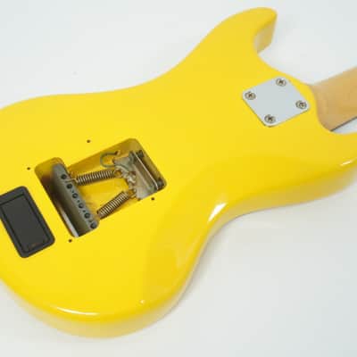[SALE Ends June 25] MarineRider MR-1 Yellow Mosrite Ventures Copy Built-in Amp travel guitar Made in JAPAN image 10
