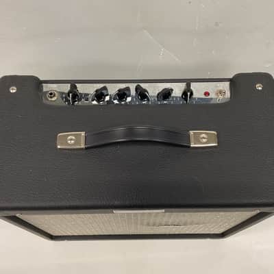 Fender Blues Junior 15-Watt 1x12" Guitar Combo 2002 - 2010 - Black image 3