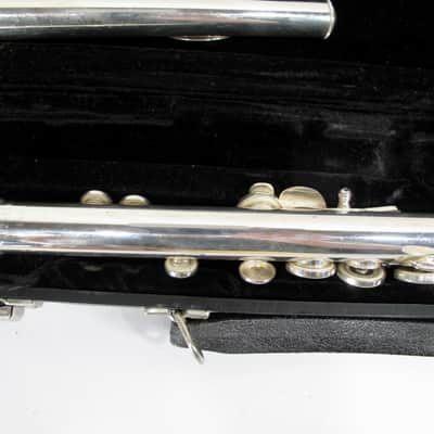 King Cleveland 610 Silver-Plated Open Hole Student Model Flute w/ Case image 3