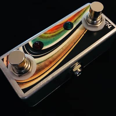 Saturnworks 2-Channel TRS Double Latching Amp Device Switch w/LEDs Internal Power - Handcrafted image 2