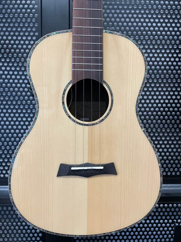 Snail BHC-5BEQ Baritone Ukulele 2025 - Natural Gloss Workshop stock Ref no 141 image 1