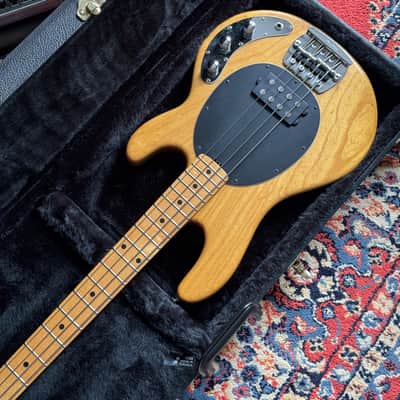 Ernie Ball Music Man StingRay 1991 – Birdseye Neck – w/ Case image 5