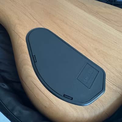 Warwick RockBass Corvette Basic Bass Guitar - Natural 4-string Electric Bass with Alder Body, Maple Neck, Wenge Fingerboard, and 2 Single-coil Pickups - Natural Corvette Basic Bass 2024 - Natural image 9